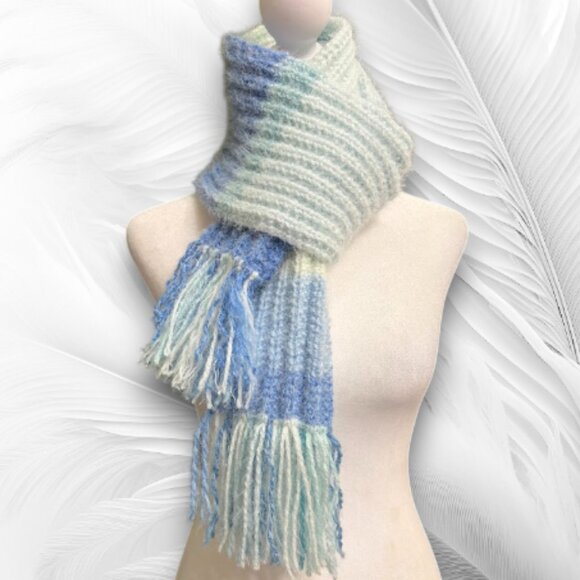 Handmade Soft Blue Ombre Knit Fringe Scarf - Picture 4 of 6